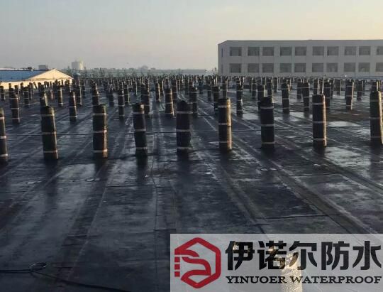 在實際施工過程中，要如何確保防水補漏的效果呢?